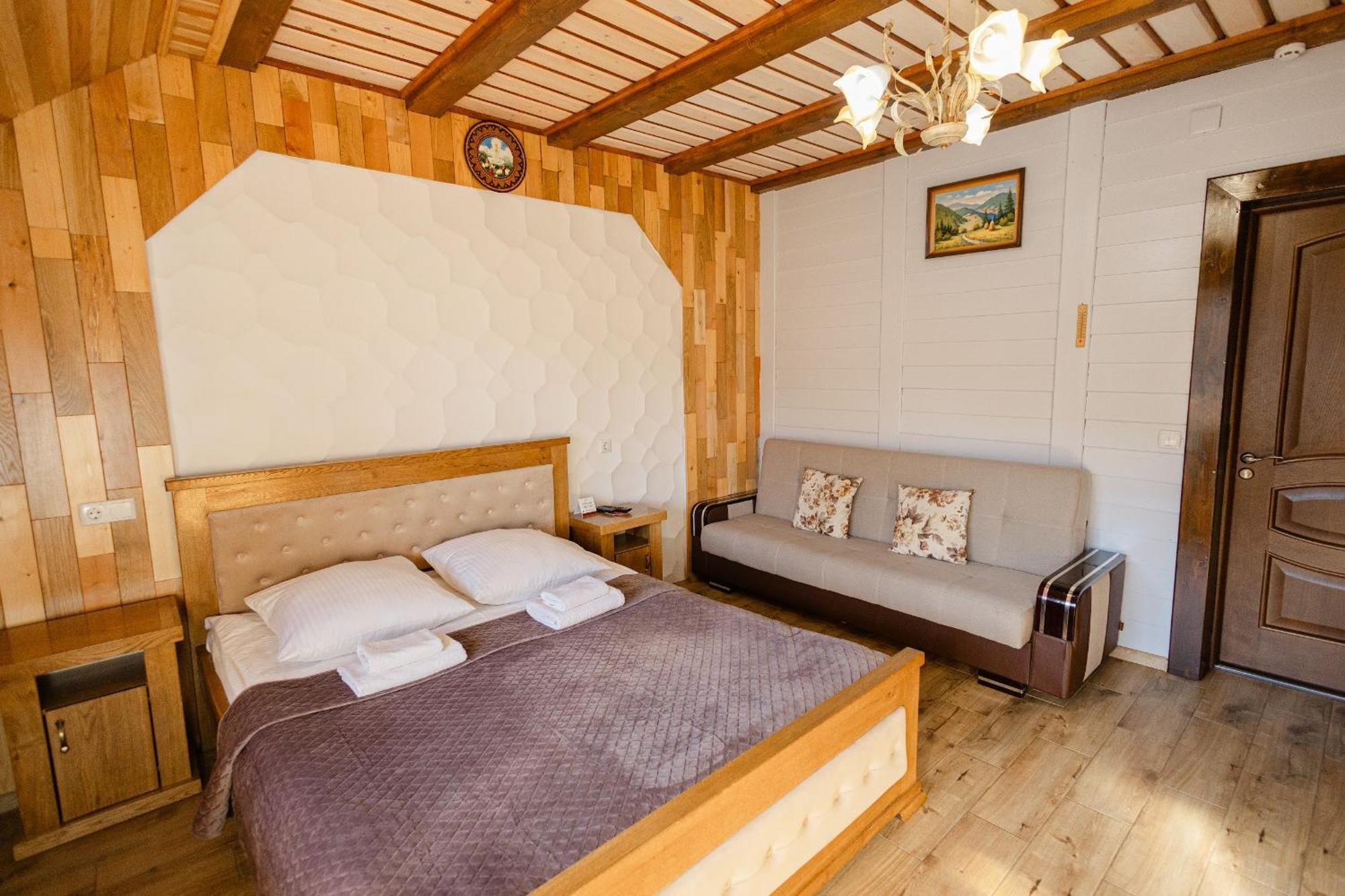 Zatyshok Nad Prutom Hotel Bukovel Bagian luar foto