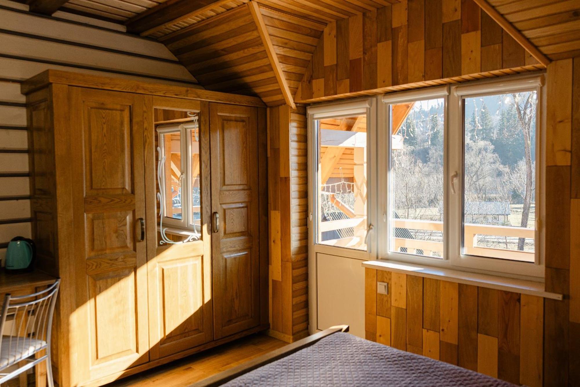 Zatyshok Nad Prutom Hotel Bukovel Bagian luar foto